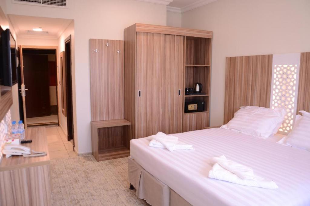 Artal International Hotel マディーナ エクステリア 写真